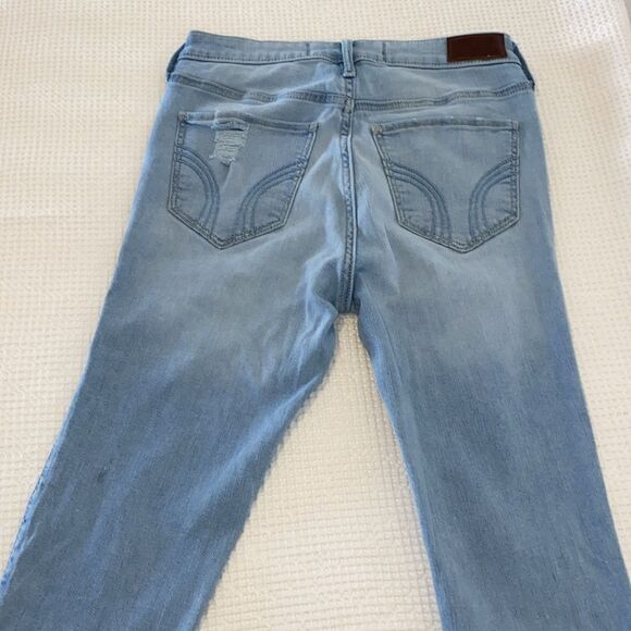 Hollister Ripped High Rise Super Skinny Jeans - Picture 4 of 5